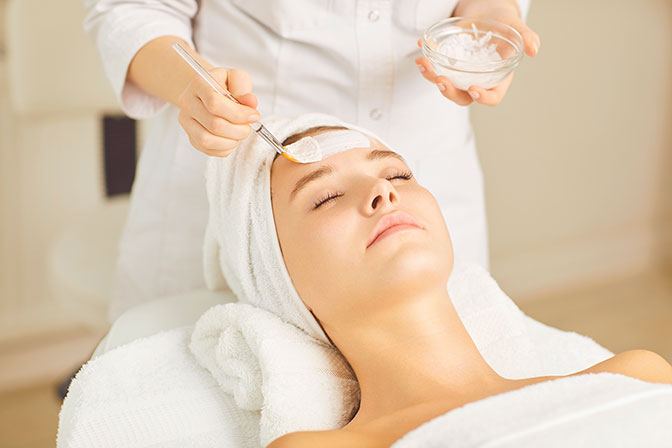 Peeling Facial na Spécialiste Estética e Saúde